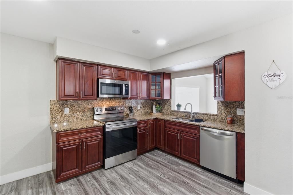 For Sale: $595,900 (5 beds, 3 baths, 2558 Square Feet)