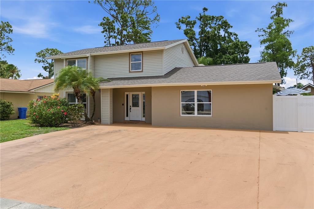 For Sale: $595,900 (5 beds, 3 baths, 2558 Square Feet)