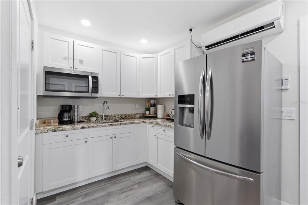 For Sale: $595,900 (5 beds, 3 baths, 2558 Square Feet)