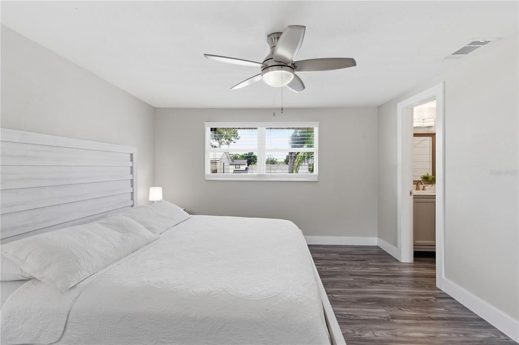 For Sale: $595,900 (5 beds, 3 baths, 2558 Square Feet)