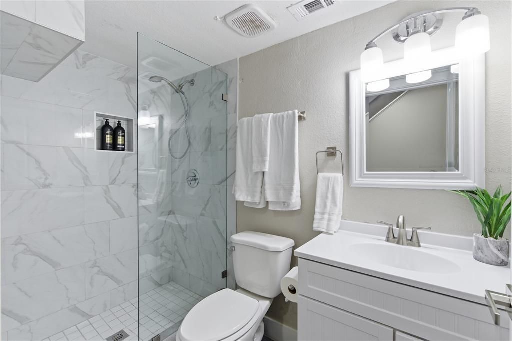 For Sale: $595,900 (5 beds, 3 baths, 2558 Square Feet)