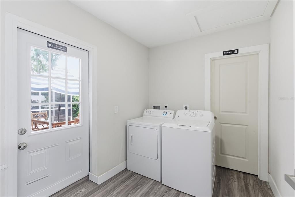 For Sale: $595,900 (5 beds, 3 baths, 2558 Square Feet)
