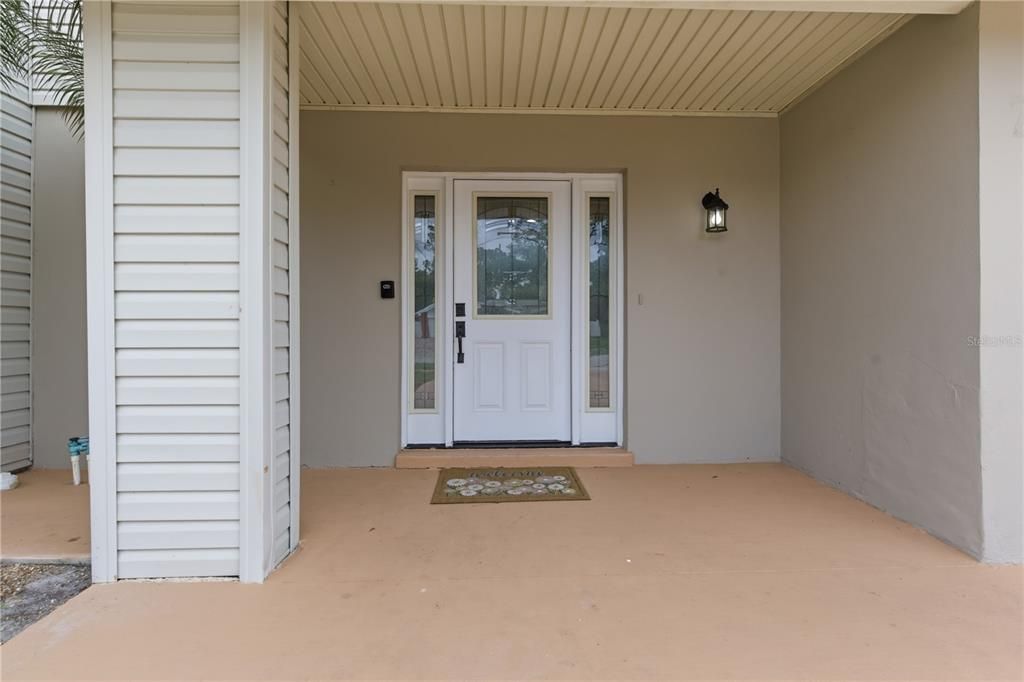 For Sale: $595,900 (5 beds, 3 baths, 2558 Square Feet)