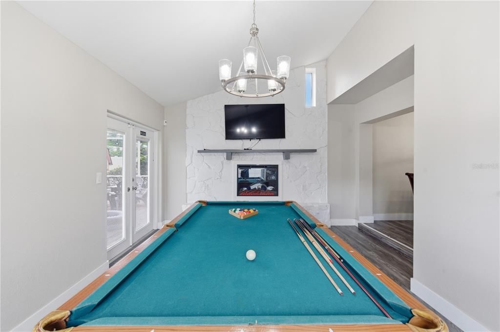 For Sale: $595,900 (5 beds, 3 baths, 2558 Square Feet)