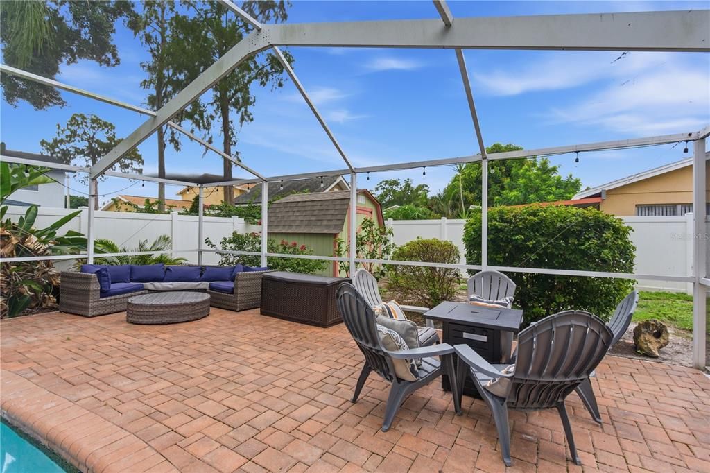 For Sale: $595,900 (5 beds, 3 baths, 2558 Square Feet)