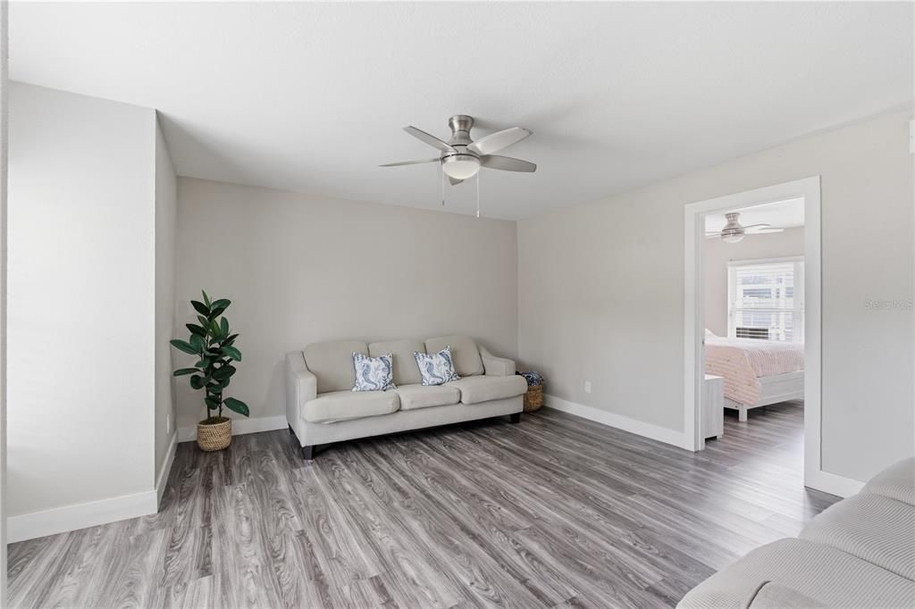 For Sale: $595,900 (5 beds, 3 baths, 2558 Square Feet)