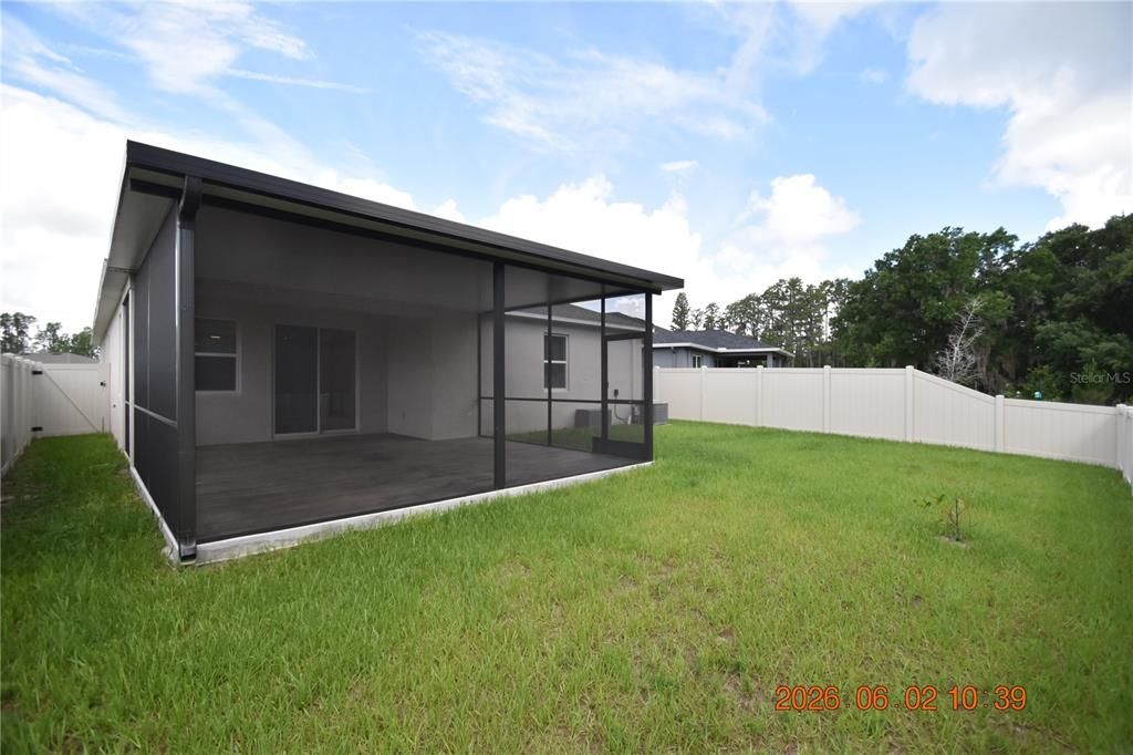 For Rent: $2,695 (4 beds, 2 baths, 1989 Square Feet)