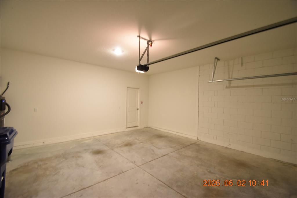 For Rent: $2,695 (4 beds, 2 baths, 1989 Square Feet)