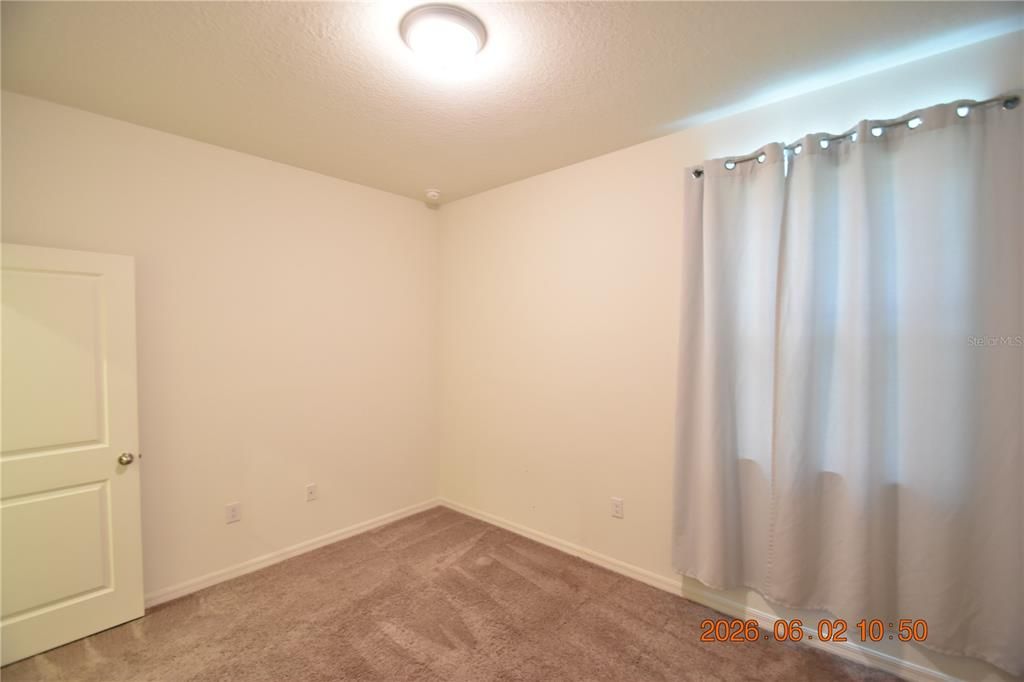 For Rent: $2,695 (4 beds, 2 baths, 1989 Square Feet)