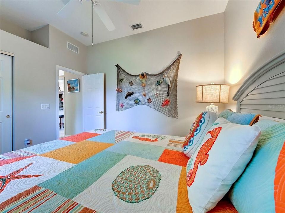 For Sale: $635,000 (3 beds, 3 baths, 2581 Square Feet)