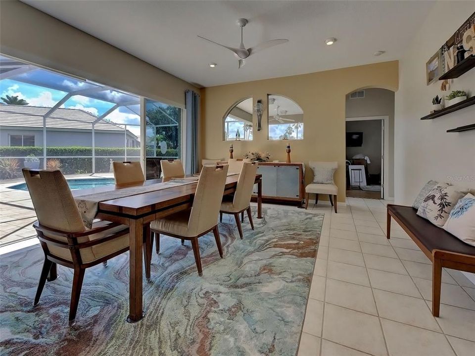For Sale: $635,000 (3 beds, 3 baths, 2581 Square Feet)