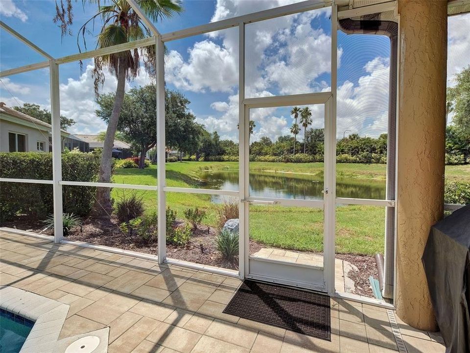 For Sale: $635,000 (3 beds, 3 baths, 2581 Square Feet)