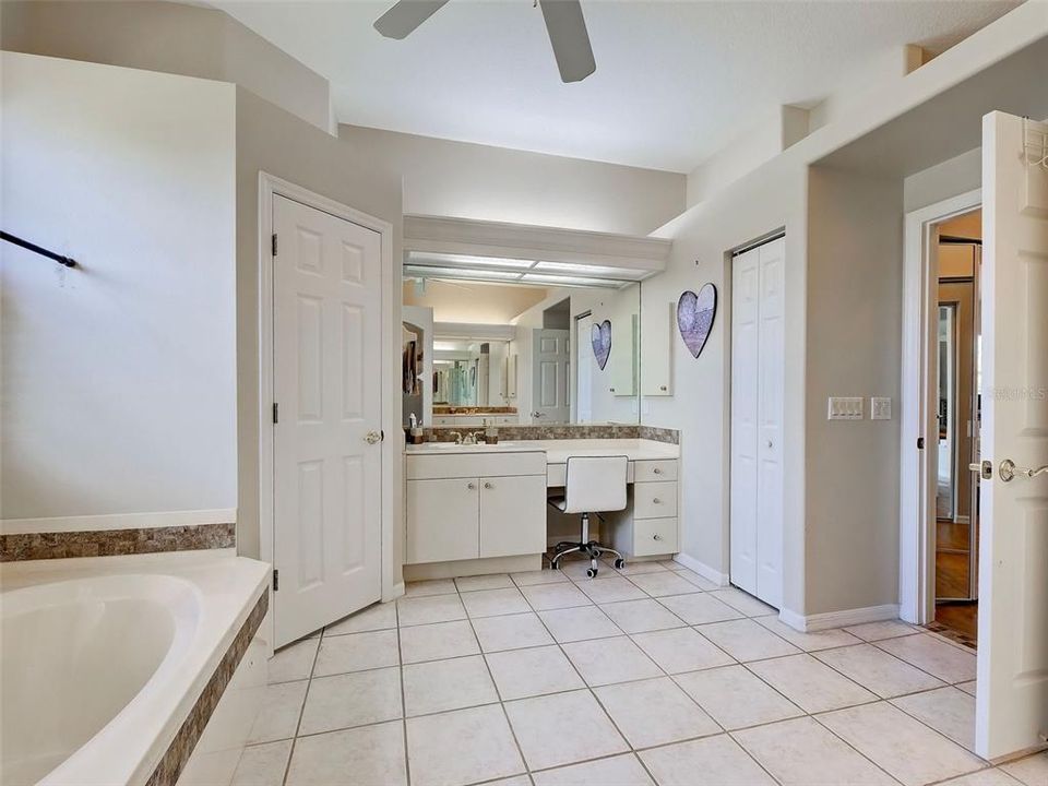 For Sale: $635,000 (3 beds, 3 baths, 2581 Square Feet)