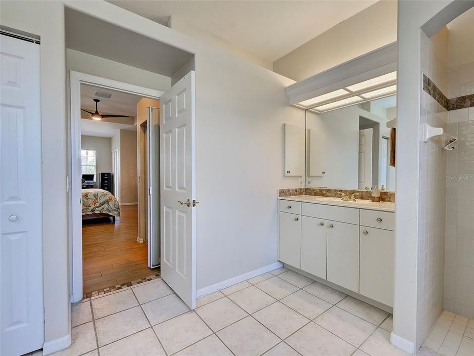 For Sale: $635,000 (3 beds, 3 baths, 2581 Square Feet)