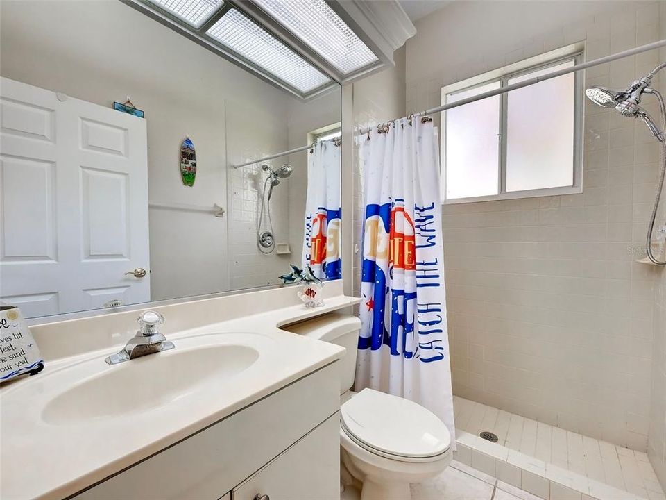 For Sale: $635,000 (3 beds, 3 baths, 2581 Square Feet)