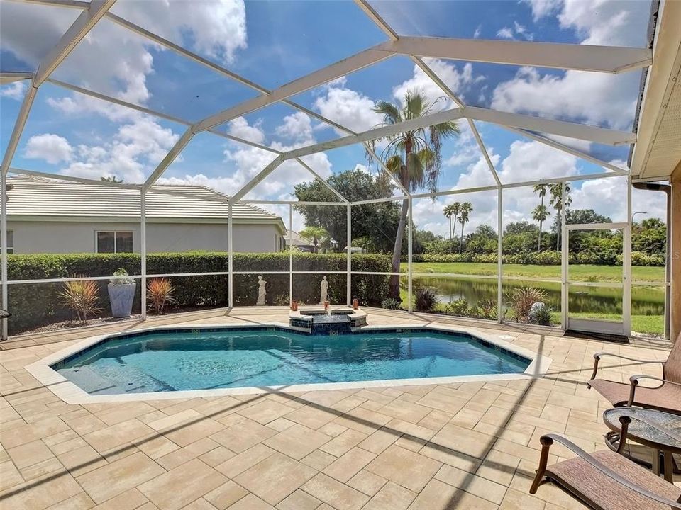 For Sale: $635,000 (3 beds, 3 baths, 2581 Square Feet)