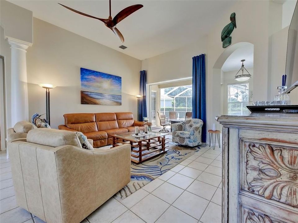For Sale: $635,000 (3 beds, 3 baths, 2581 Square Feet)