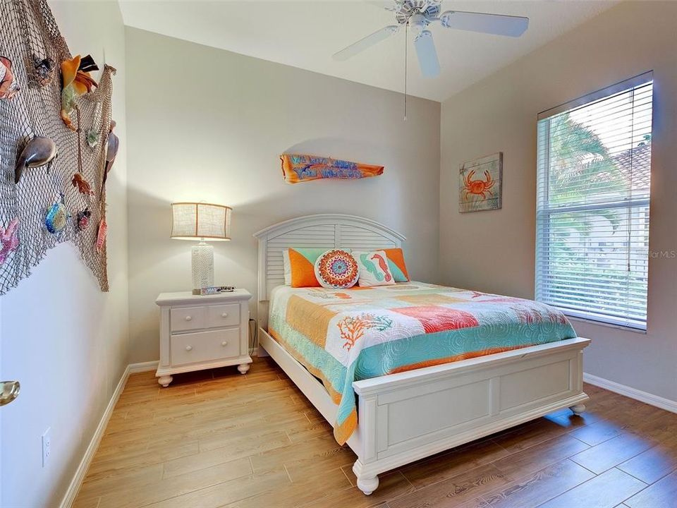 For Sale: $635,000 (3 beds, 3 baths, 2581 Square Feet)