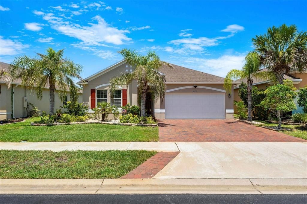 For Sale: $435,000 (4 beds, 2 baths, 1988 Square Feet)