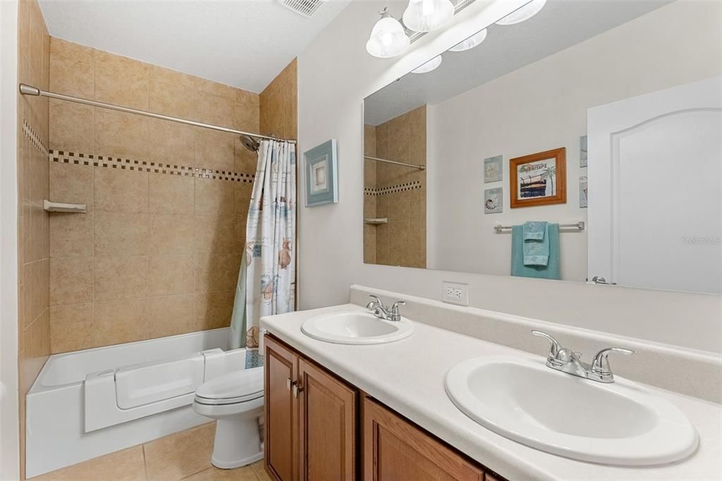 For Sale: $435,000 (4 beds, 2 baths, 1988 Square Feet)