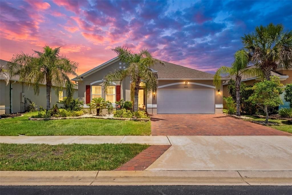 For Sale: $435,000 (4 beds, 2 baths, 1988 Square Feet)