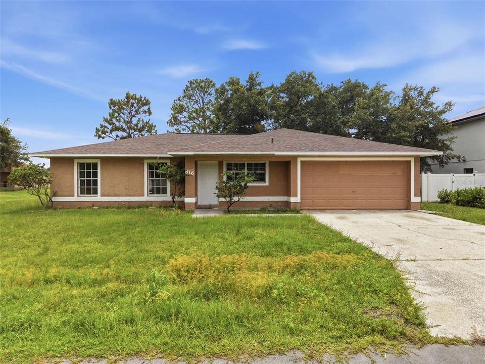 For Sale: $250,000 (3 beds, 2 baths, 1302 Square Feet)
