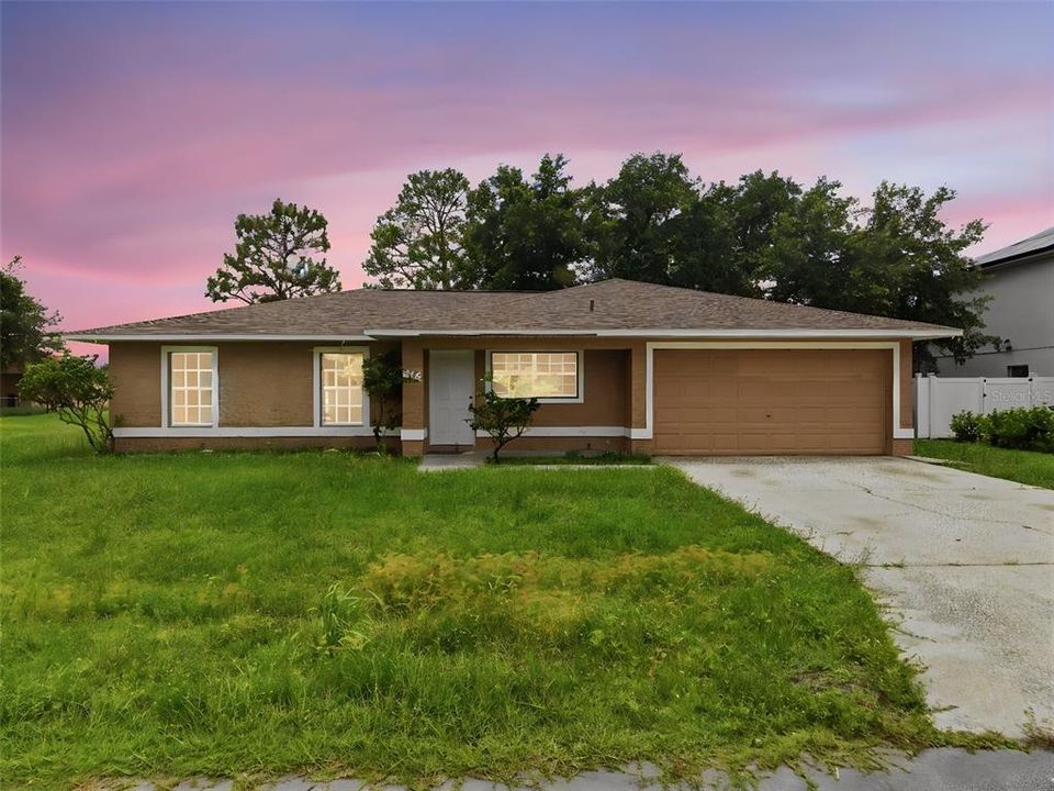 For Sale: $250,000 (3 beds, 2 baths, 1302 Square Feet)