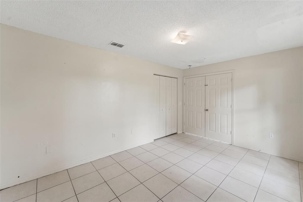For Sale: $250,000 (3 beds, 2 baths, 1302 Square Feet)