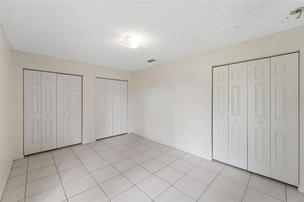 For Sale: $250,000 (3 beds, 2 baths, 1302 Square Feet)