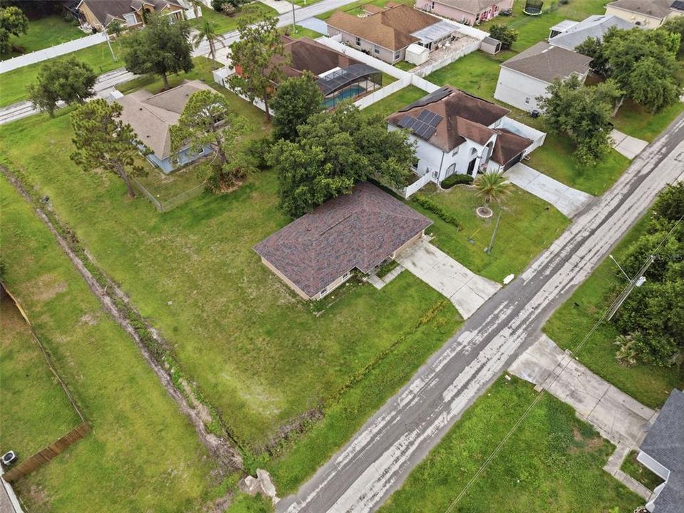 For Sale: $250,000 (3 beds, 2 baths, 1302 Square Feet)