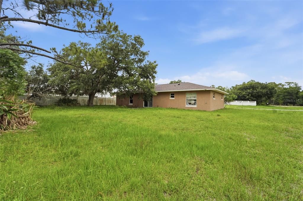 For Sale: $250,000 (3 beds, 2 baths, 1302 Square Feet)