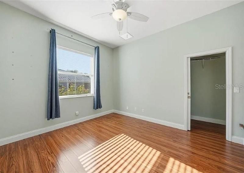 For Rent: $2,500 (3 beds, 2 baths, 2084 Square Feet)