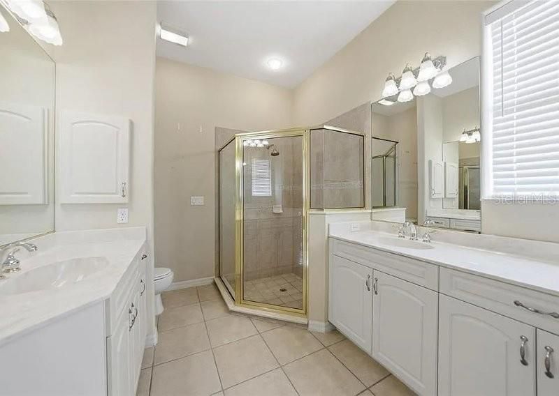 For Rent: $2,500 (3 beds, 2 baths, 2084 Square Feet)