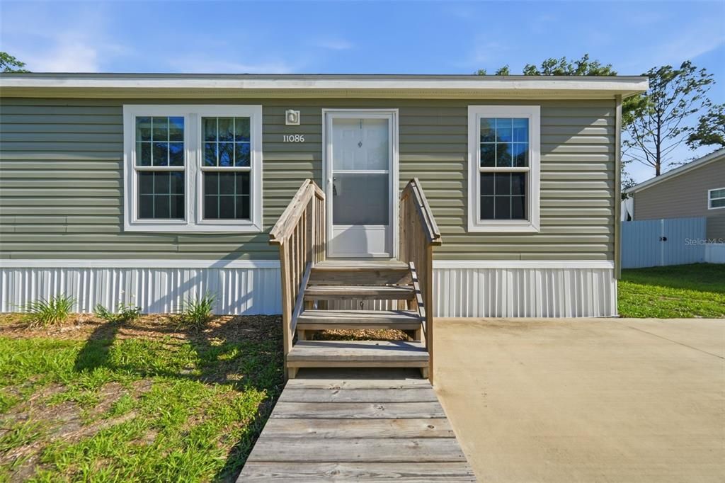 For Sale: $173,000 (3 beds, 2 baths, 1080 Square Feet)