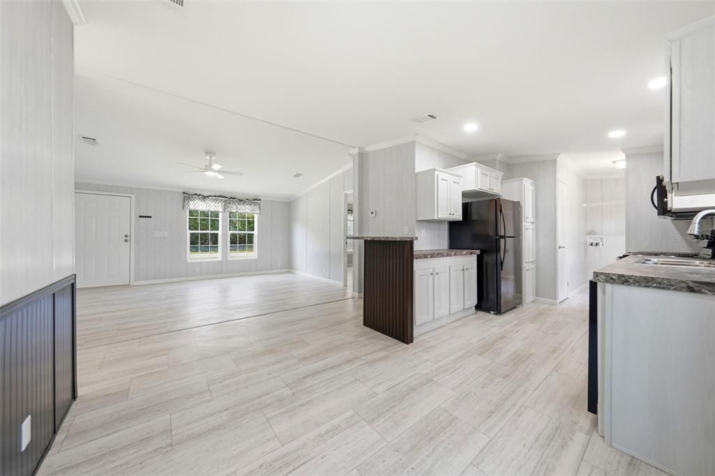 For Sale: $173,000 (3 beds, 2 baths, 1080 Square Feet)