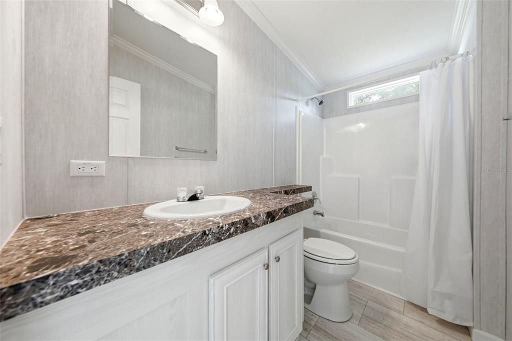 For Sale: $173,000 (3 beds, 2 baths, 1080 Square Feet)