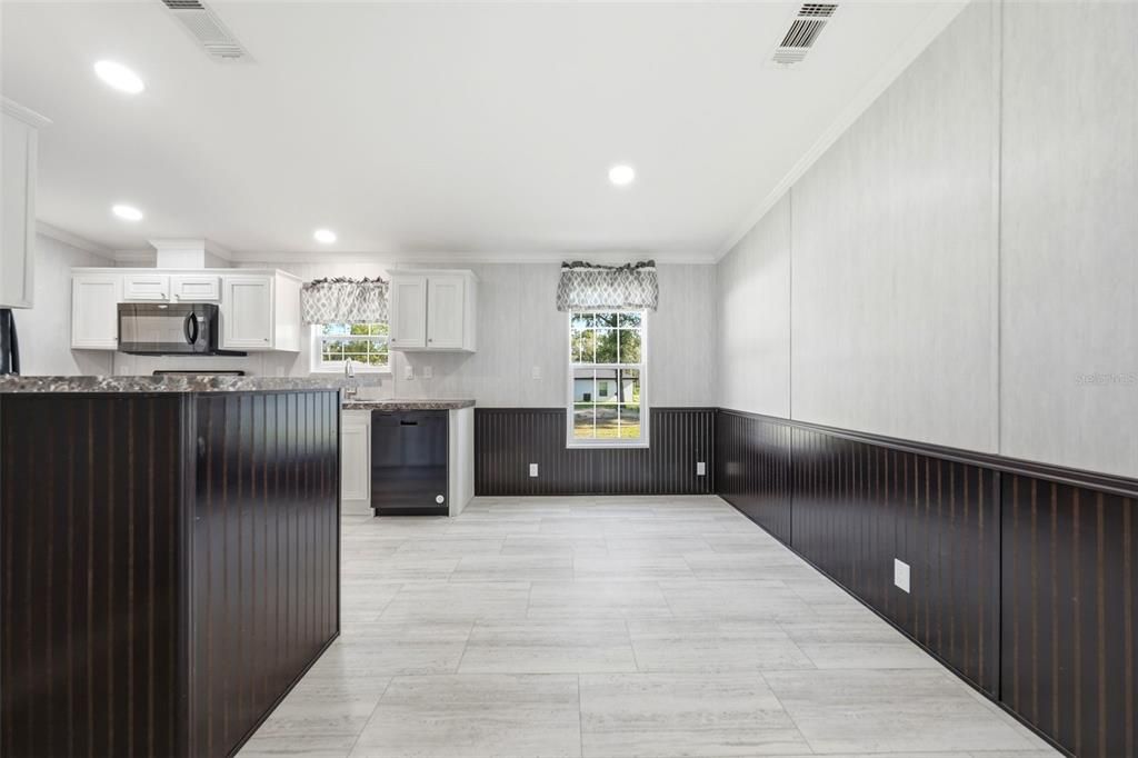 For Sale: $173,000 (3 beds, 2 baths, 1080 Square Feet)