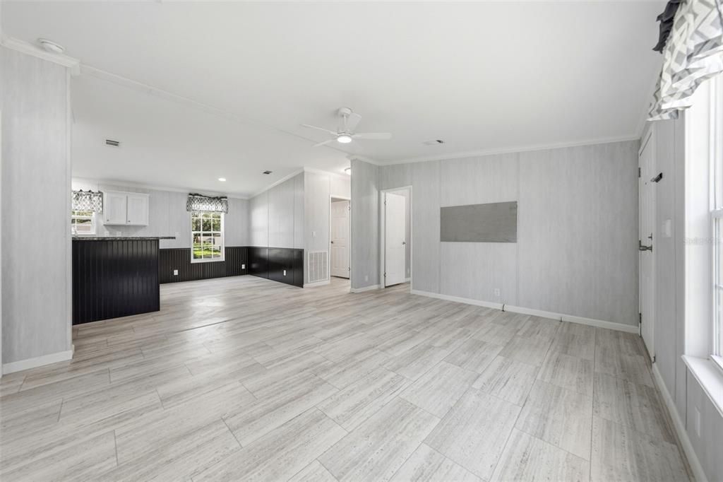 For Sale: $173,000 (3 beds, 2 baths, 1080 Square Feet)