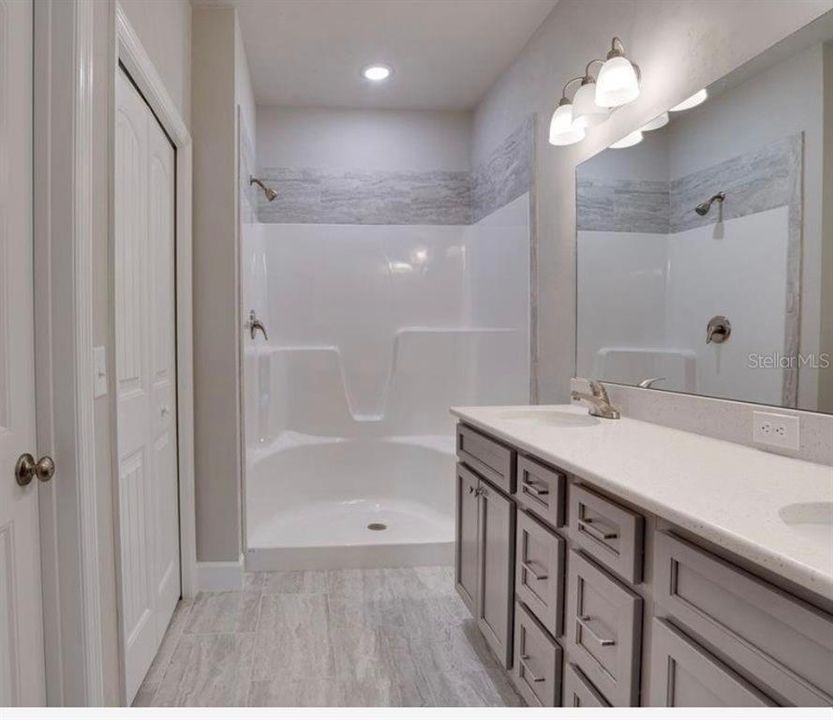 For Rent: $2,450 (3 beds, 2 baths, 1324 Square Feet)