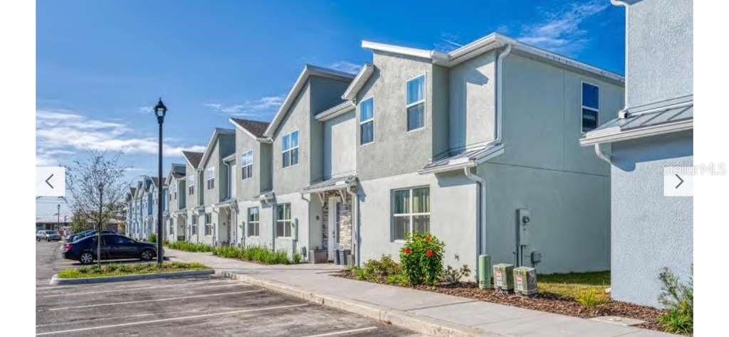 For Sale: $449,000 (4 beds, 4 baths, 2112 Square Feet)
