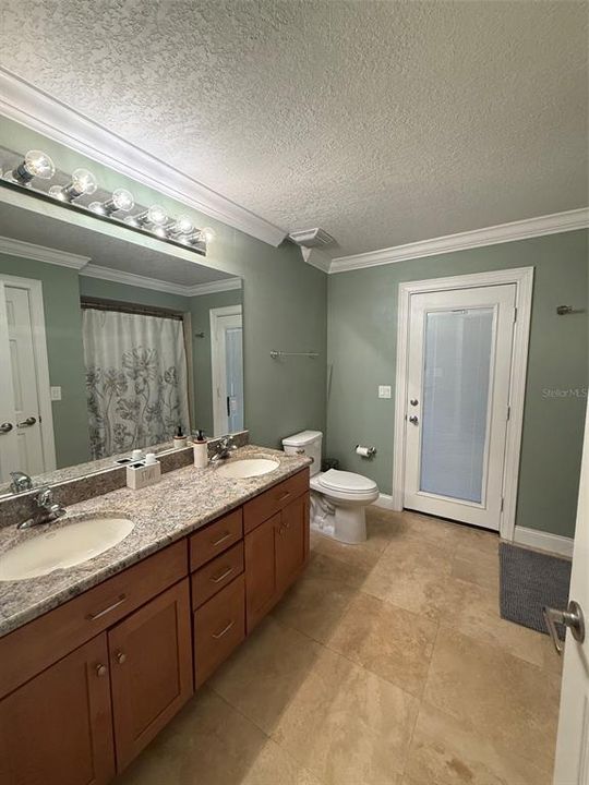 For Sale: $895,000 (4 beds, 2 baths, 2771 Square Feet)