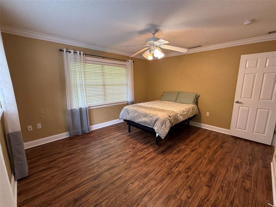 For Sale: $895,000 (4 beds, 2 baths, 2771 Square Feet)