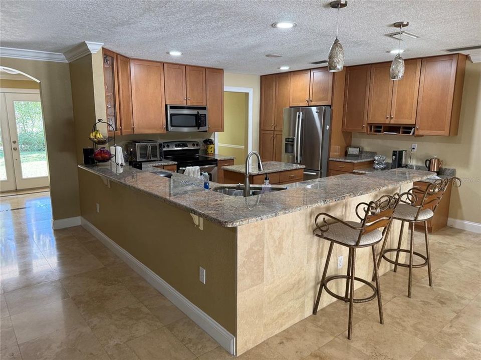 For Sale: $895,000 (4 beds, 2 baths, 2771 Square Feet)