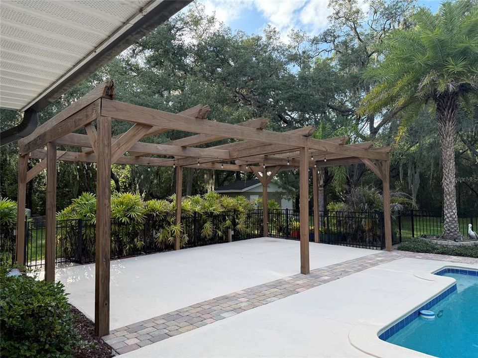 For Sale: $895,000 (4 beds, 2 baths, 2771 Square Feet)
