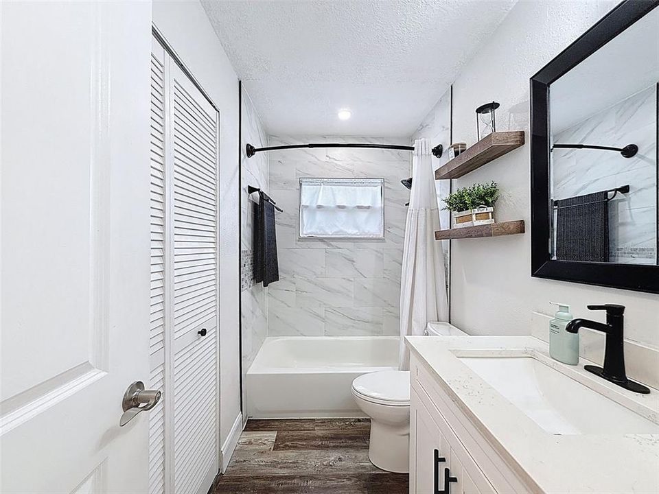For Sale: $324,900 (2 beds, 2 baths, 1446 Square Feet)