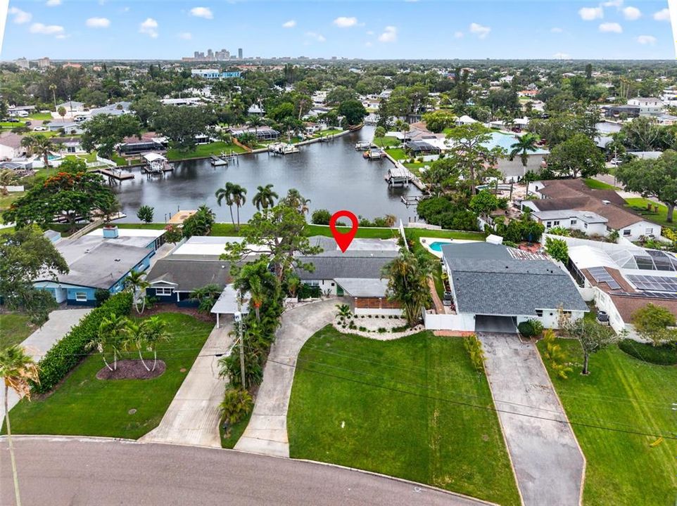 For Sale: $599,000 (3 beds, 3 baths, 1696 Square Feet)