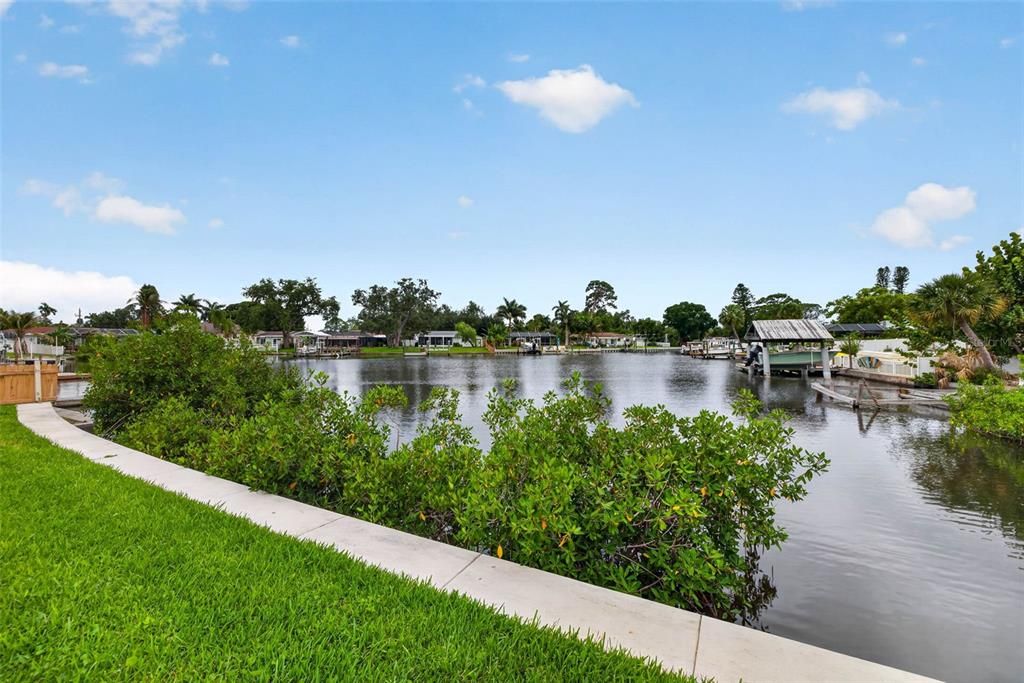 For Sale: $599,000 (3 beds, 3 baths, 1696 Square Feet)