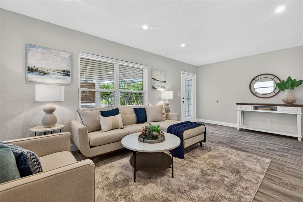 For Sale: $599,000 (3 beds, 3 baths, 1696 Square Feet)