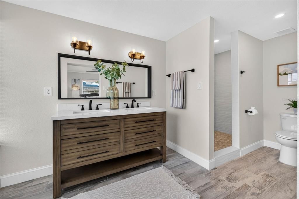 For Sale: $599,000 (3 beds, 3 baths, 1696 Square Feet)