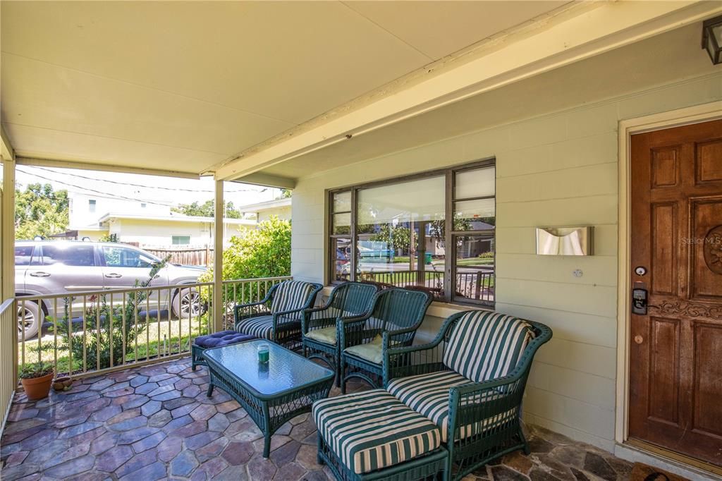 For Sale: $735,000 (4 beds, 2 baths, 1647 Square Feet)
